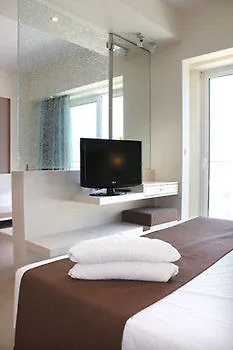 Sea Melody Beach Hotel & Apartments 4*